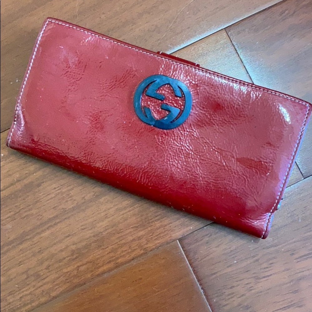 Red Patent Continental Gucci Wallet